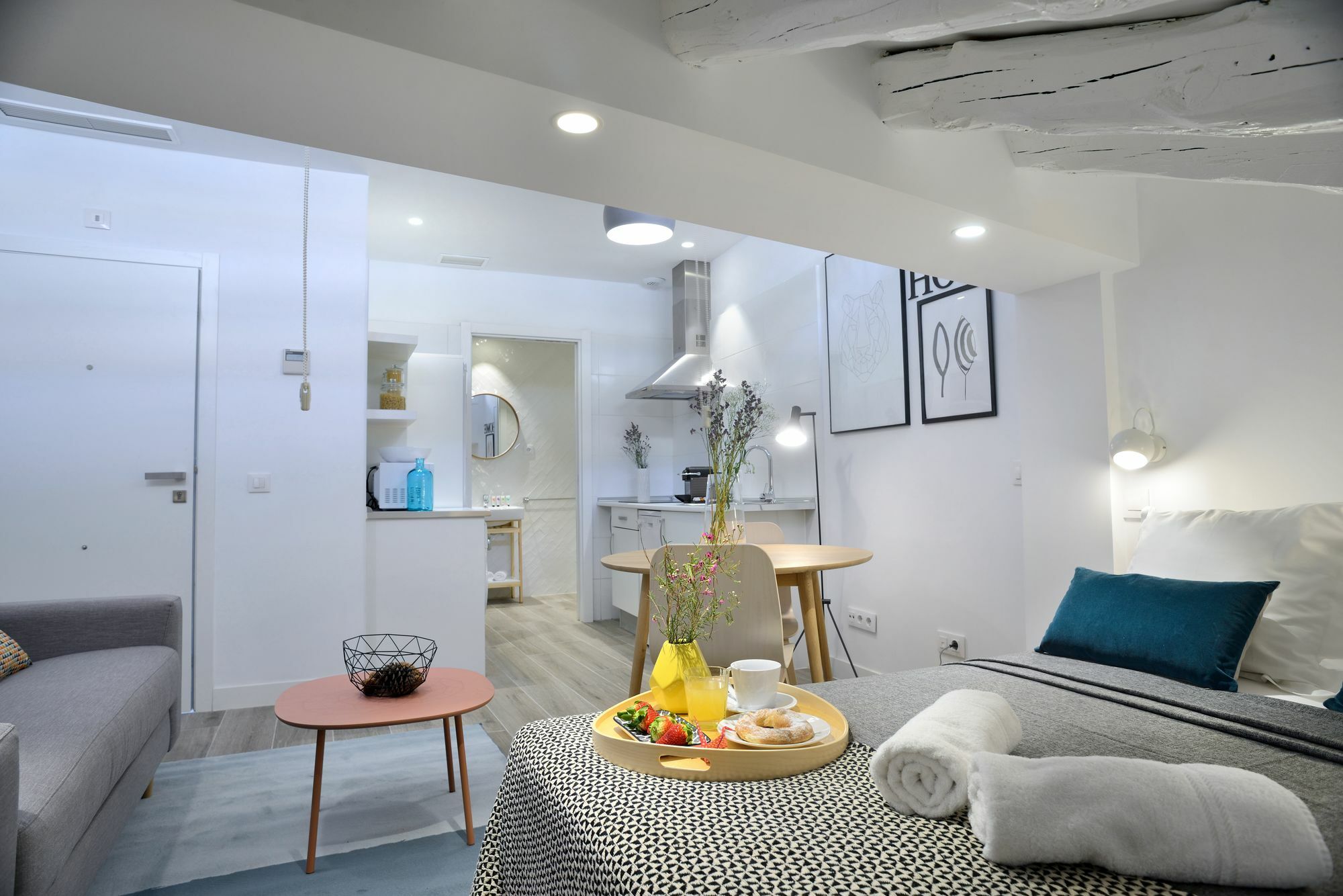 Nqn Aparts & Suites マドリード エクステリア 写真